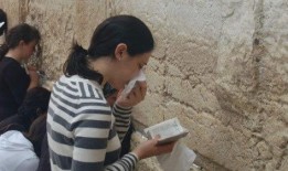 娱乐吃瓜君视频怎么做,揭秘娱乐吃瓜君视频制作背后的秘密